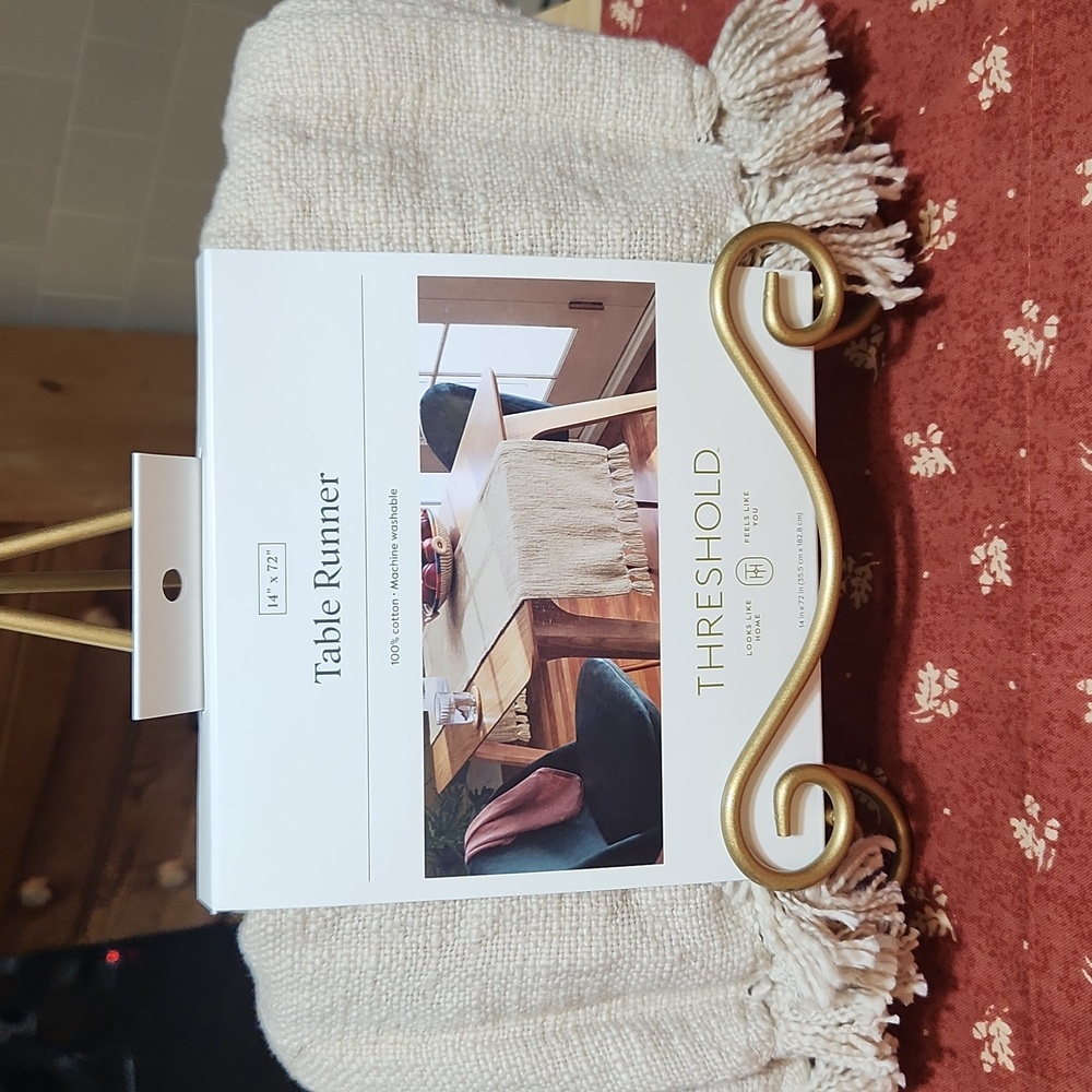 Threshold Table Runner - Picture 12 of 12